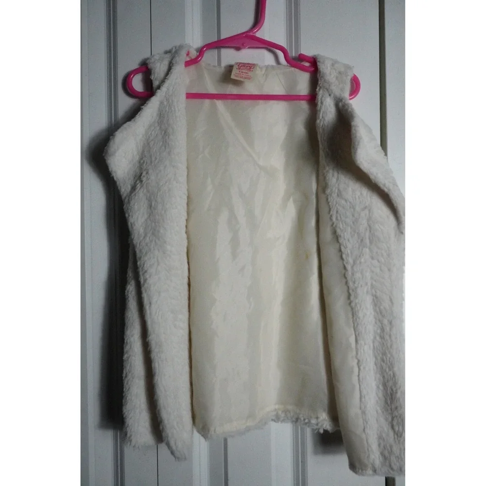 Faded Glory Faux Fur Vest Size S 6-6X Cottagecore Cream White Sleeveless